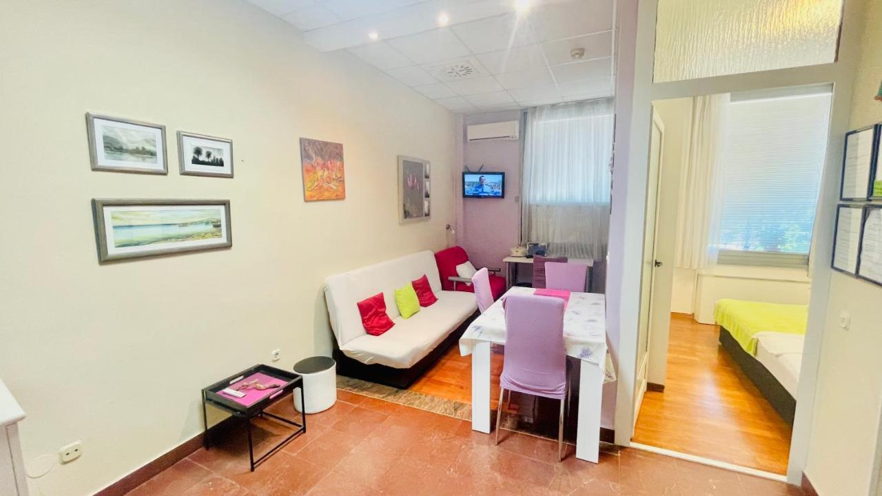 Vintage Apartment Inside City Galleria - Zadar Dış mekan fotoğraf